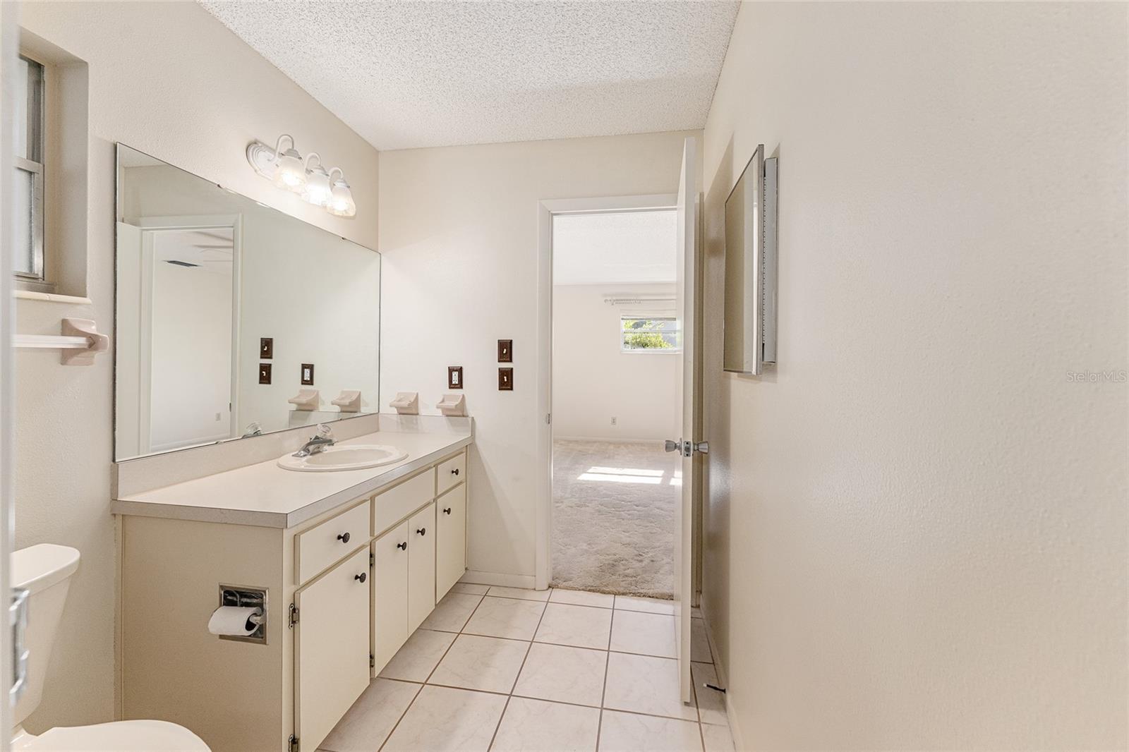 ON TOP OF THE WORLD - Residential