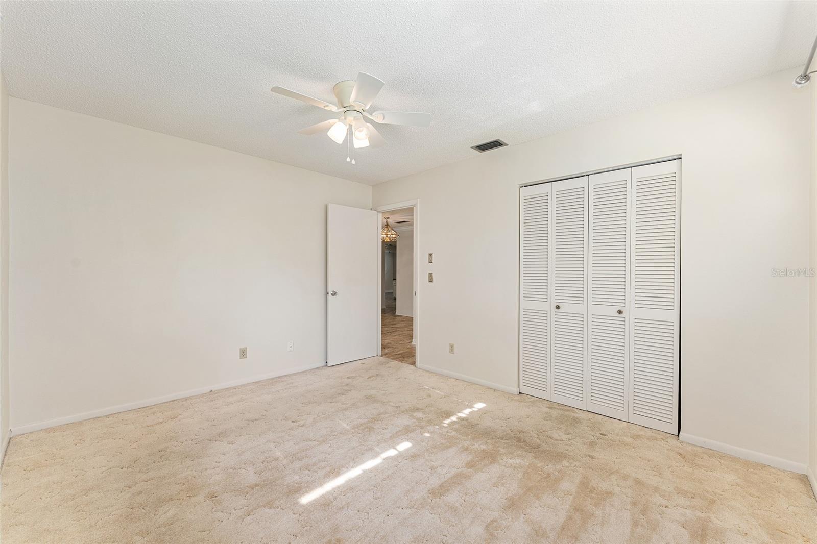 ON TOP OF THE WORLD - Residential