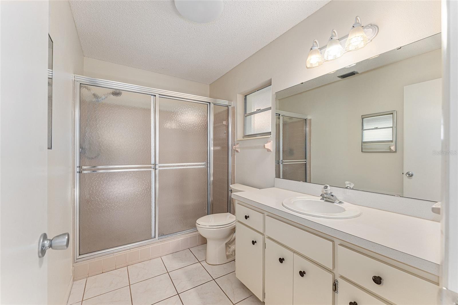 ON TOP OF THE WORLD - Residential