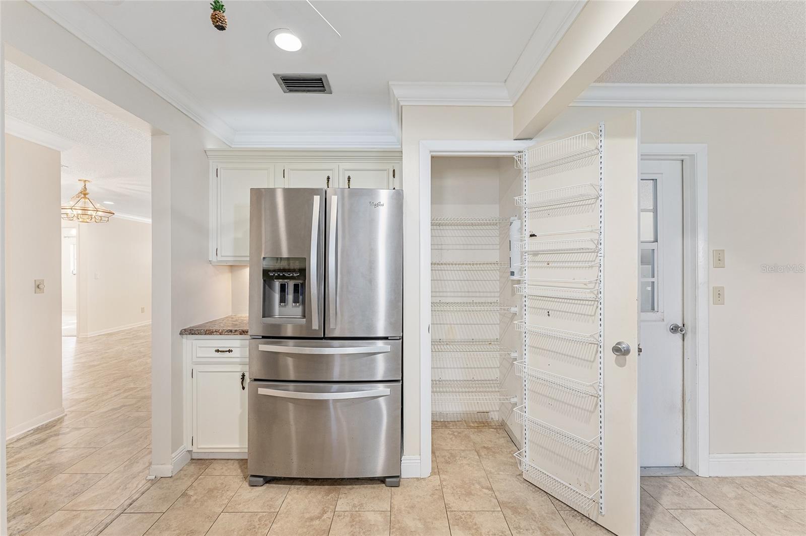 ON TOP OF THE WORLD - Residential