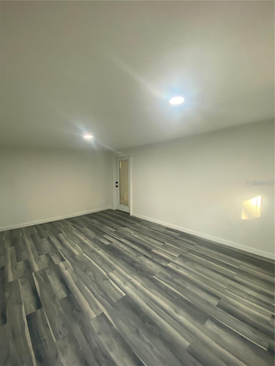 POMONA PARK - Residential