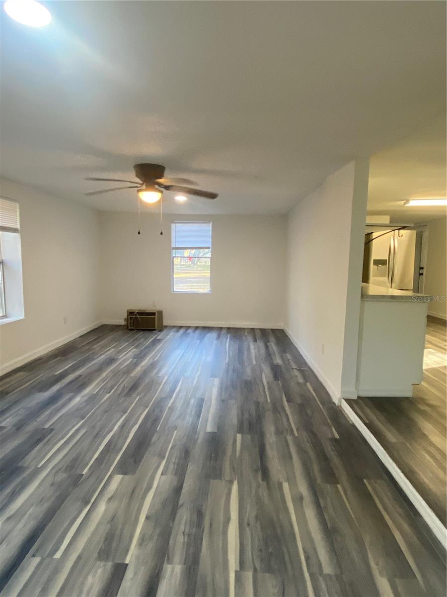 POMONA PARK - Residential