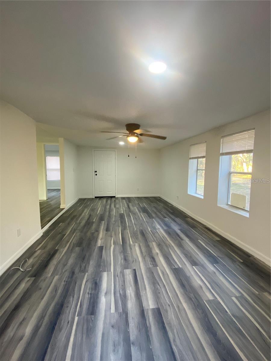 POMONA PARK - Residential