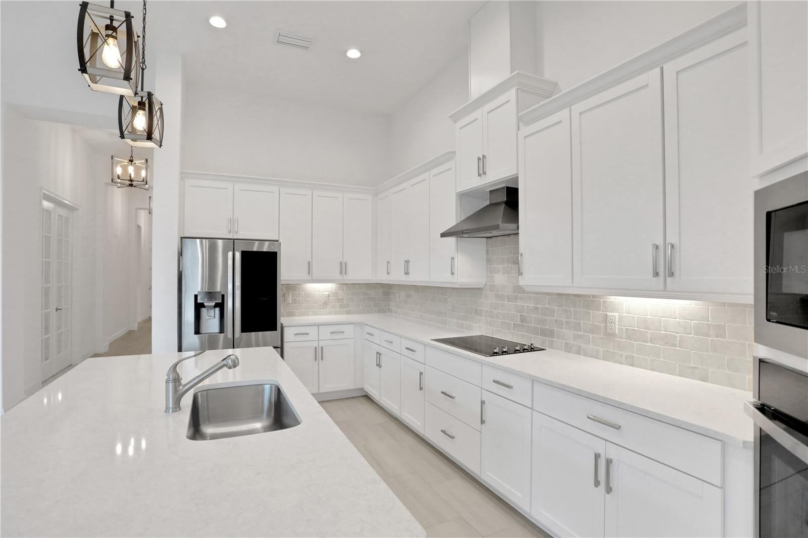 6239 WOODHAVEN VILLAGE DRIVE