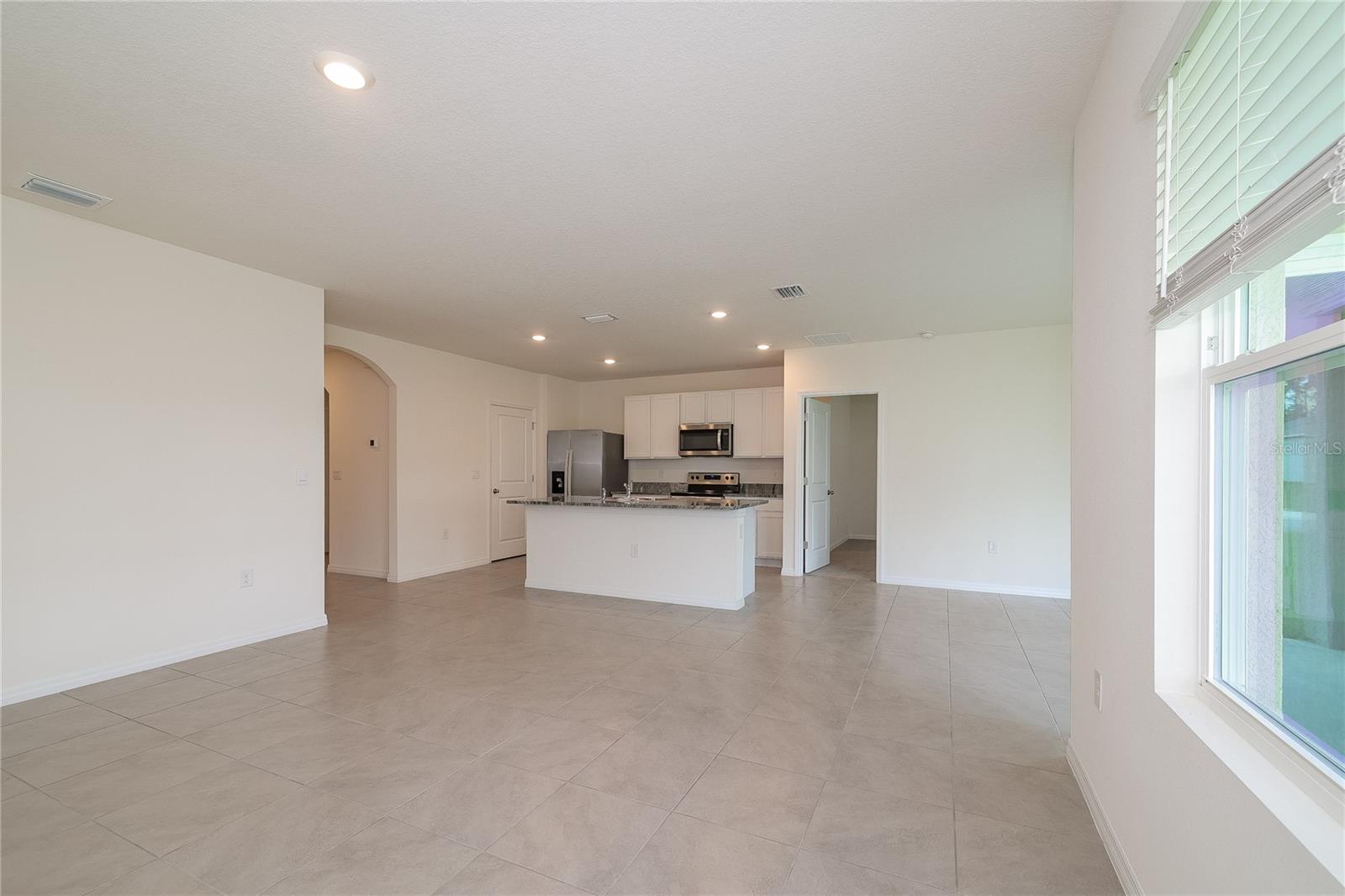 LAKE DIAMOND NORTH - Residential Lease