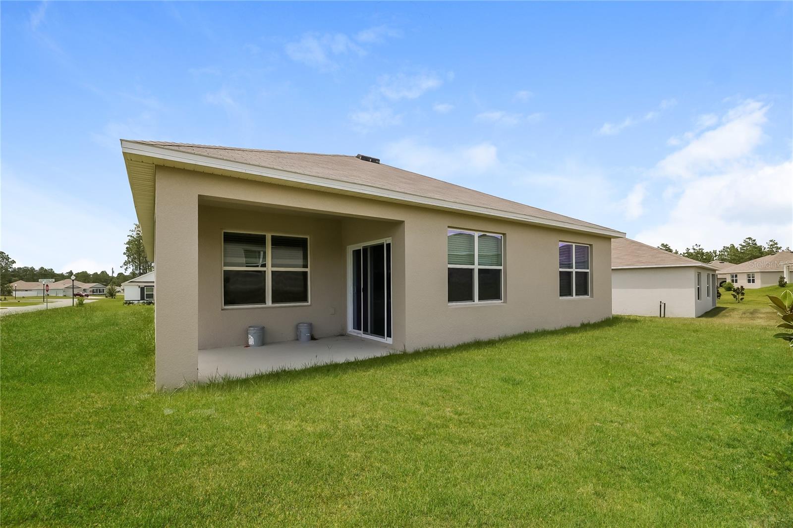 LAKE DIAMOND NORTH - Residential Lease