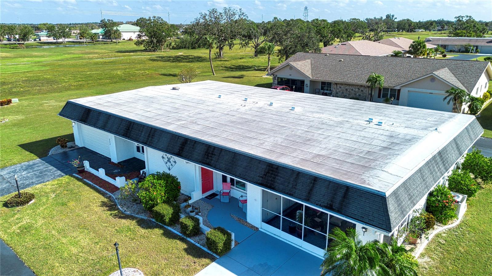 332 CLUB MANOR DRIVE 10