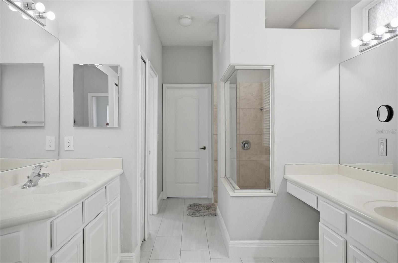 COUNTRY LAKE ESTATES - Residential