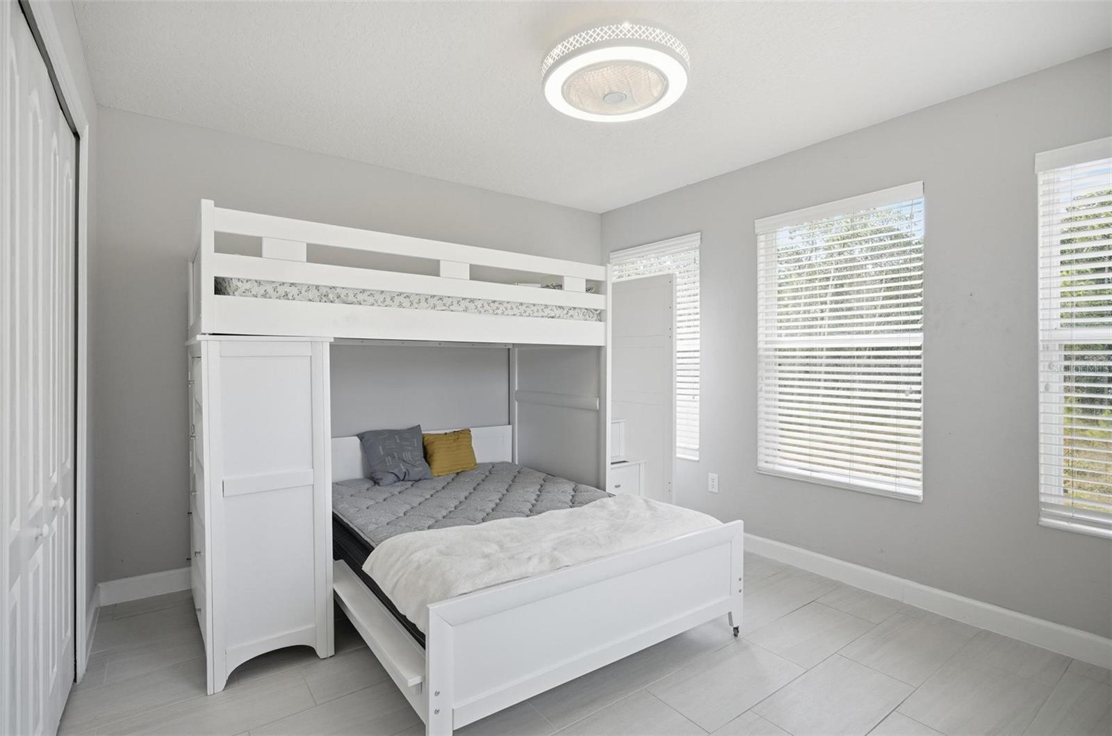 COUNTRY LAKE ESTATES - Residential