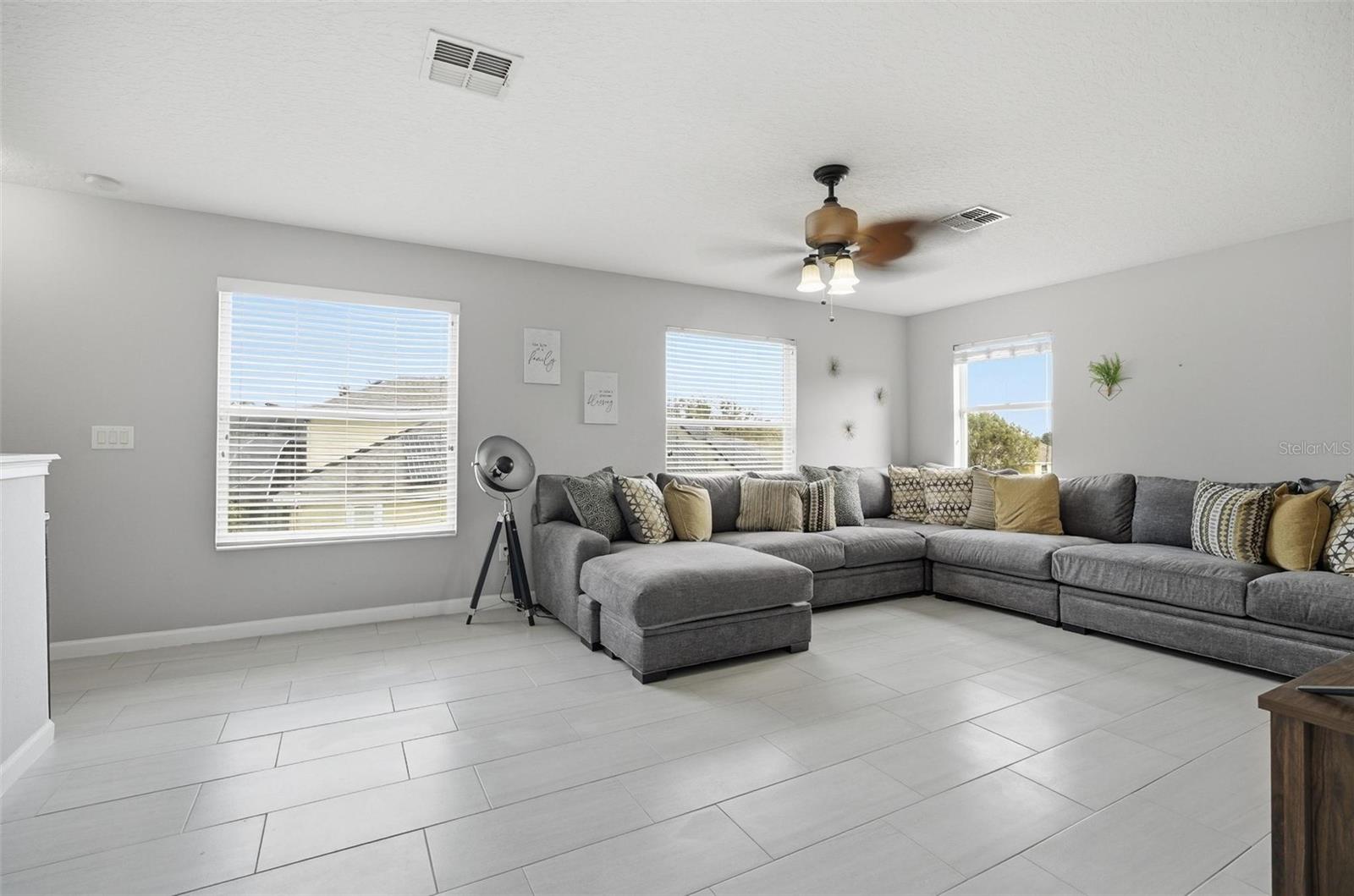 COUNTRY LAKE ESTATES - Residential