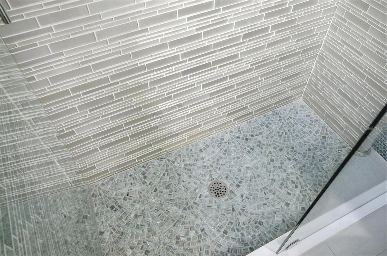 COUNTRY LAKE ESTATES - Residential