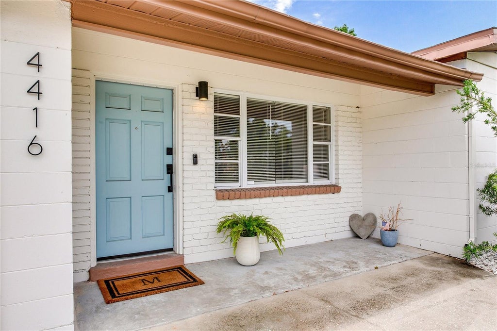 Photo of 4416 W Bay Court Ave, Tampa, FL 33611 (MLS # TB8530126)