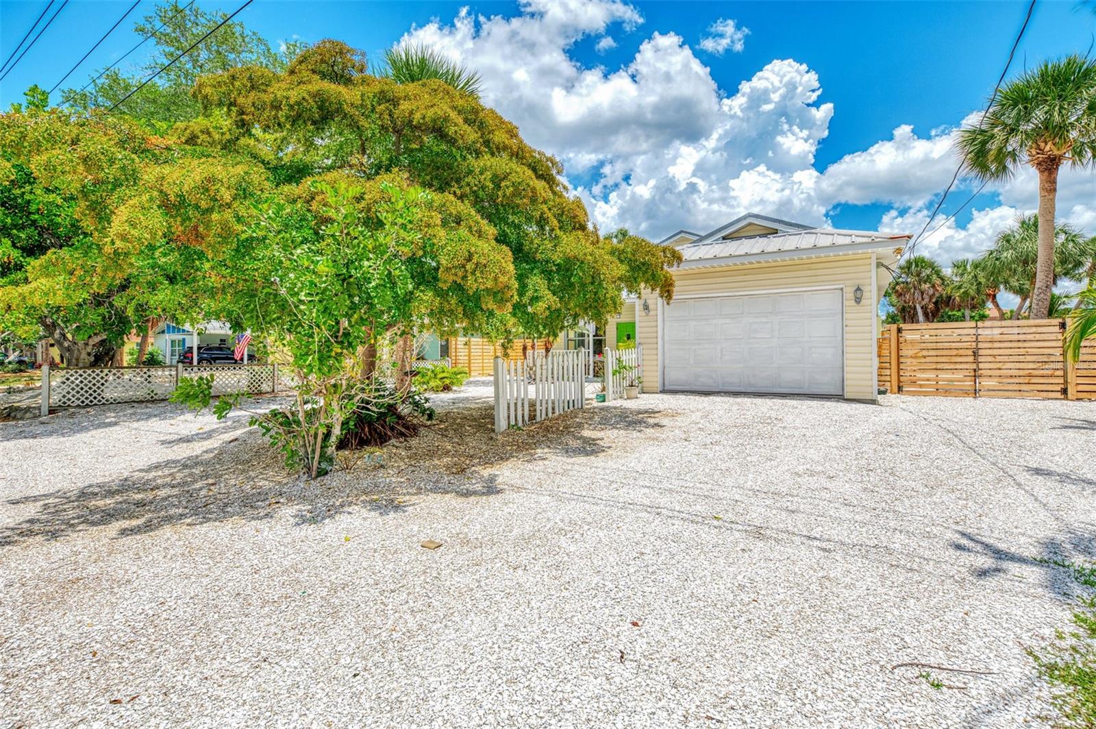 5253 AVENIDA DEL MARE