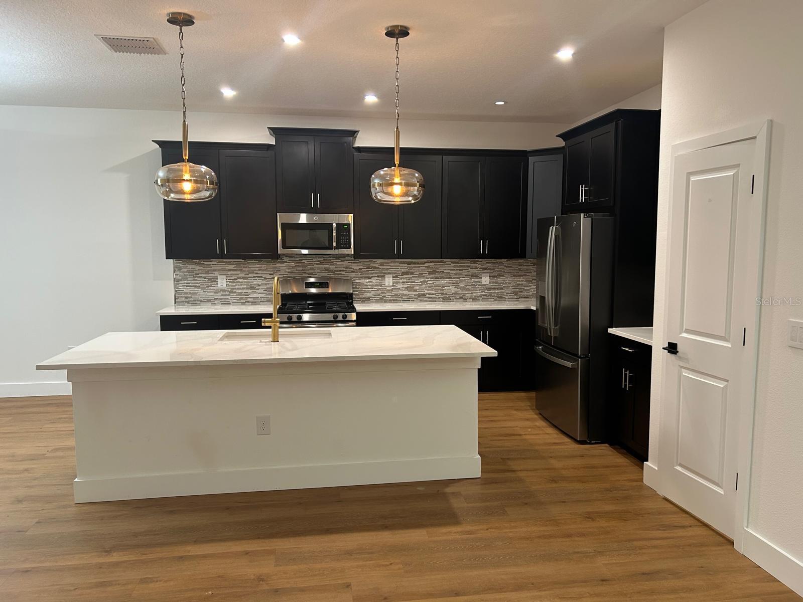 SUMMERLAKE PD PH 3A - Residential Lease