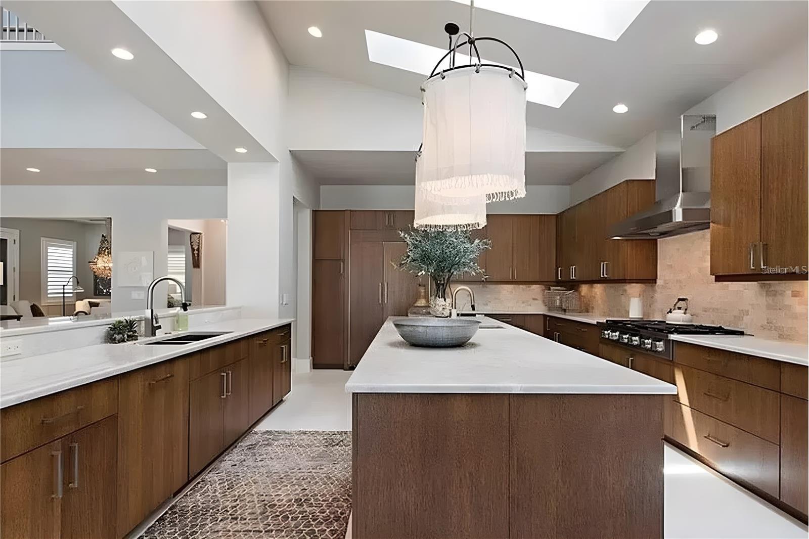 SAINT ARMANDS DIV JOHN RINGLING ESTATES - Residential