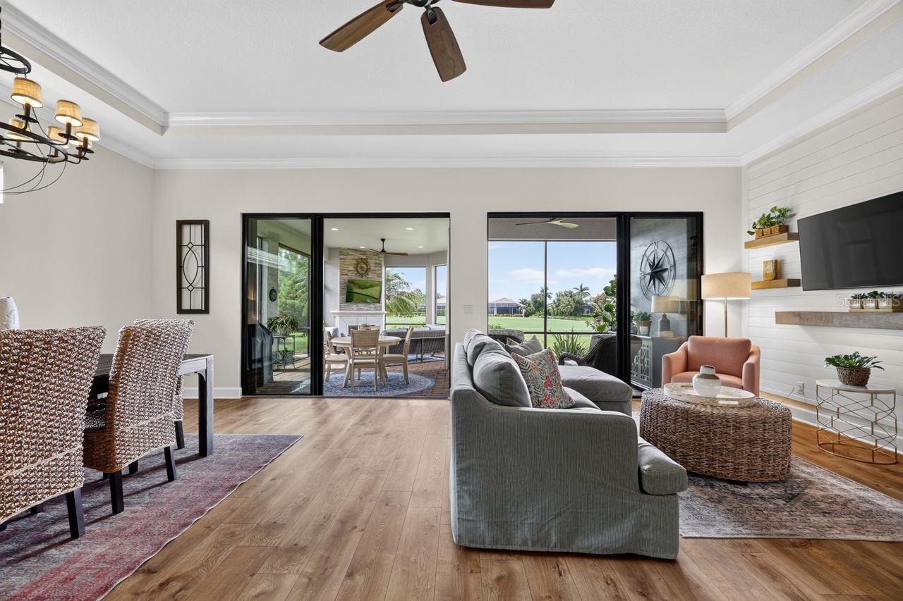 13916 MESSINA LOOP