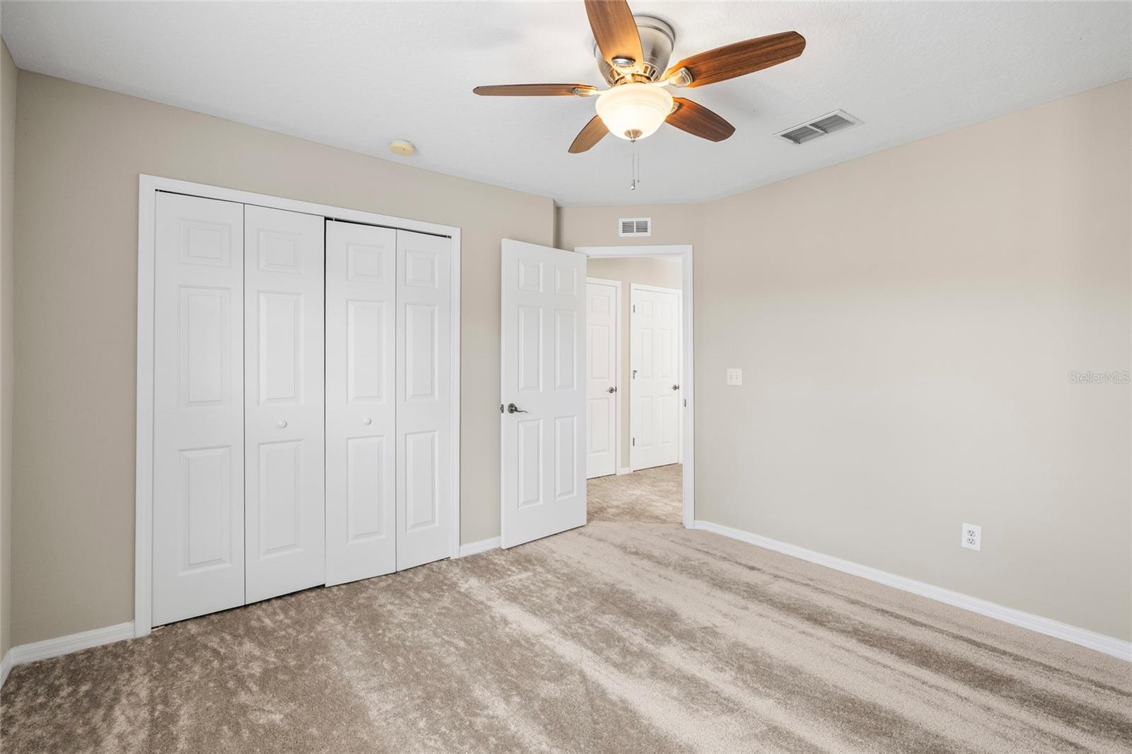 FISHHAWK RANCH TOWNCENTER PHAS - Residential