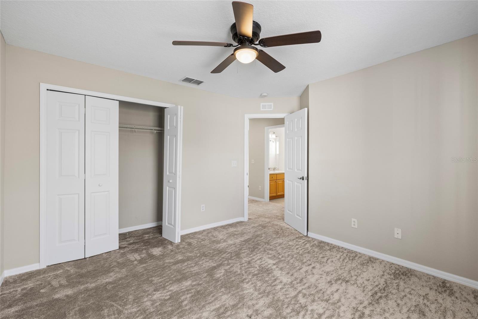 FISHHAWK RANCH TOWNCENTER PHAS - Residential