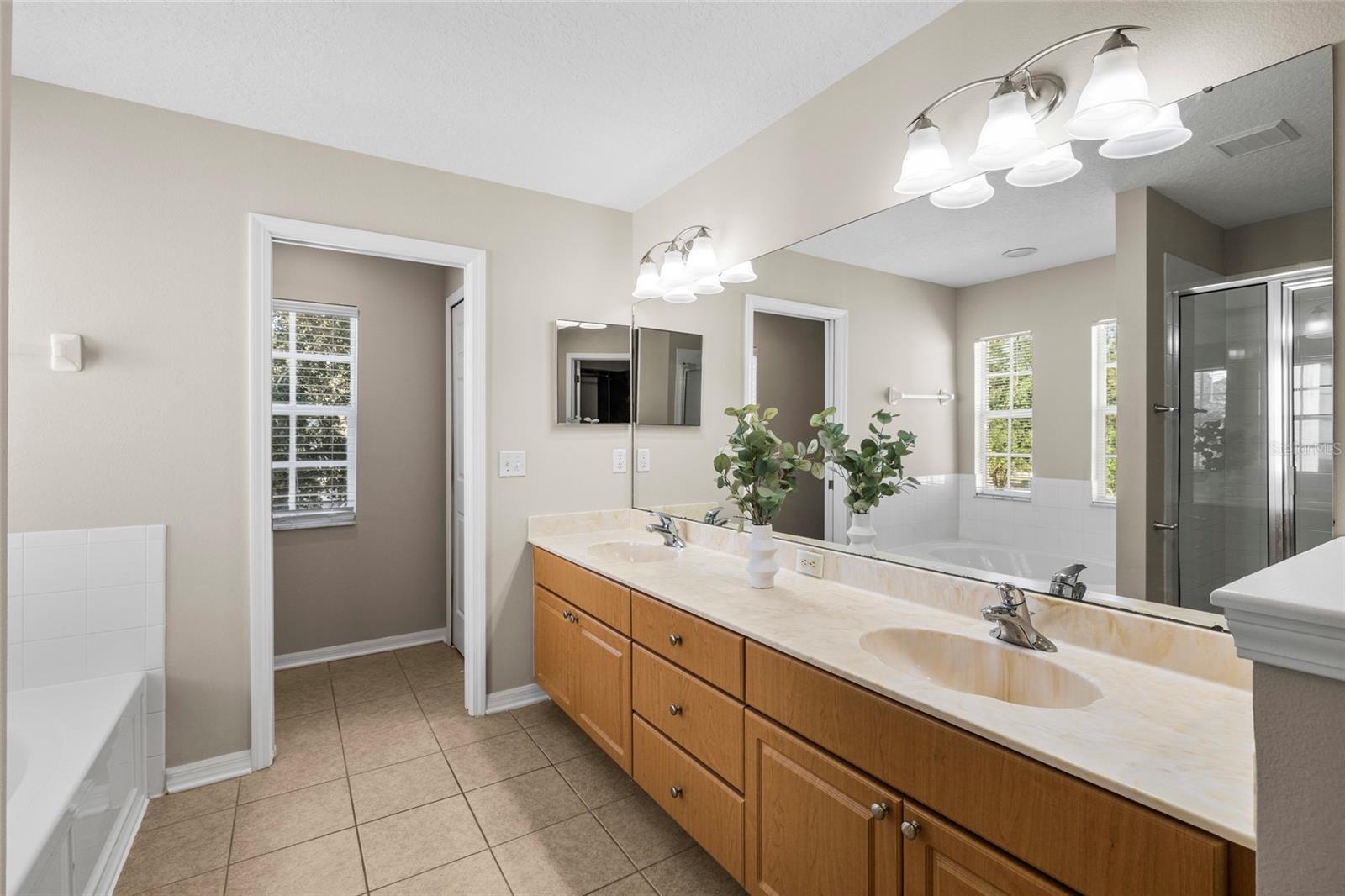 FISHHAWK RANCH TOWNCENTER PHAS - Residential