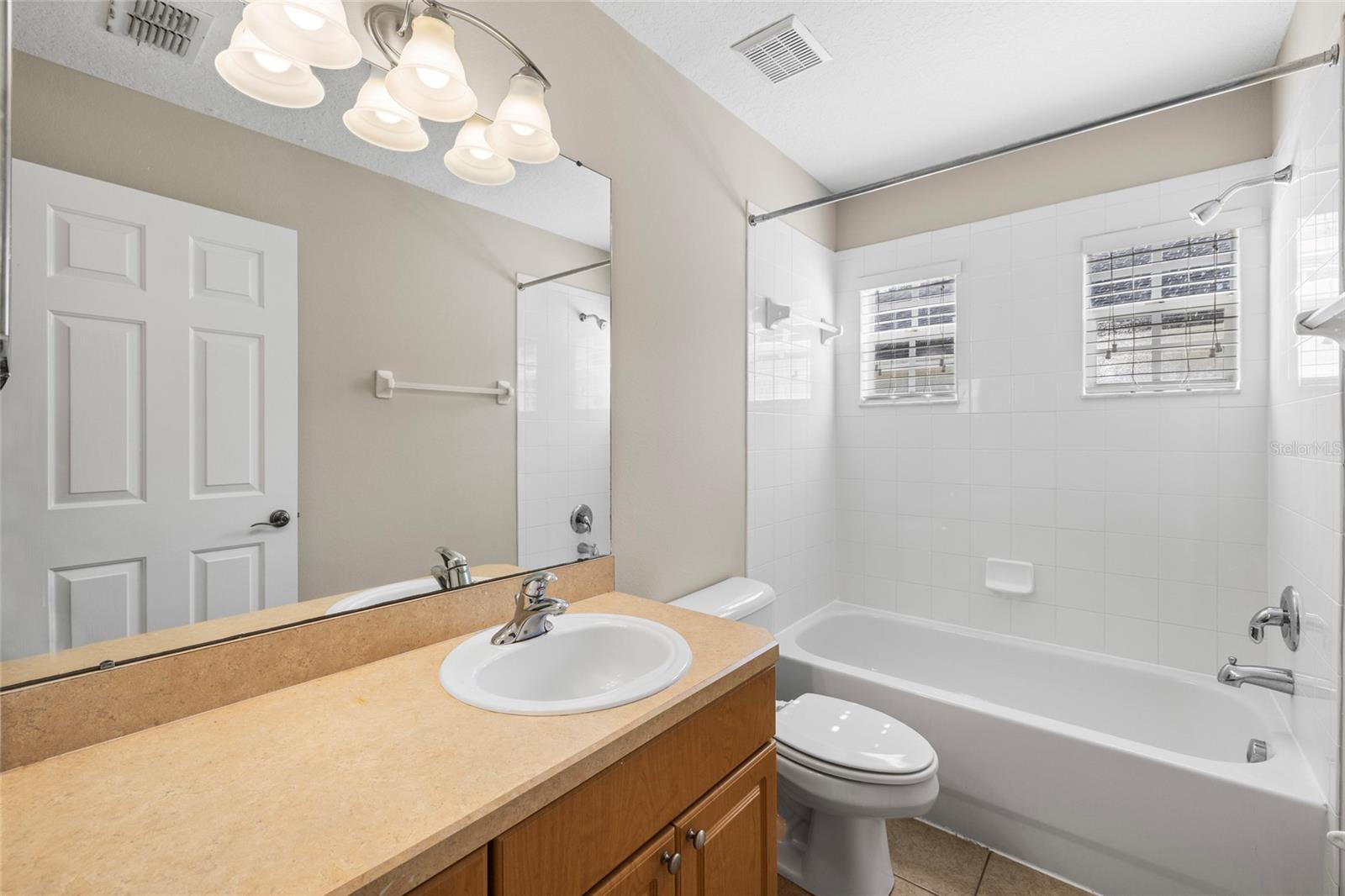 FISHHAWK RANCH TOWNCENTER PHAS - Residential