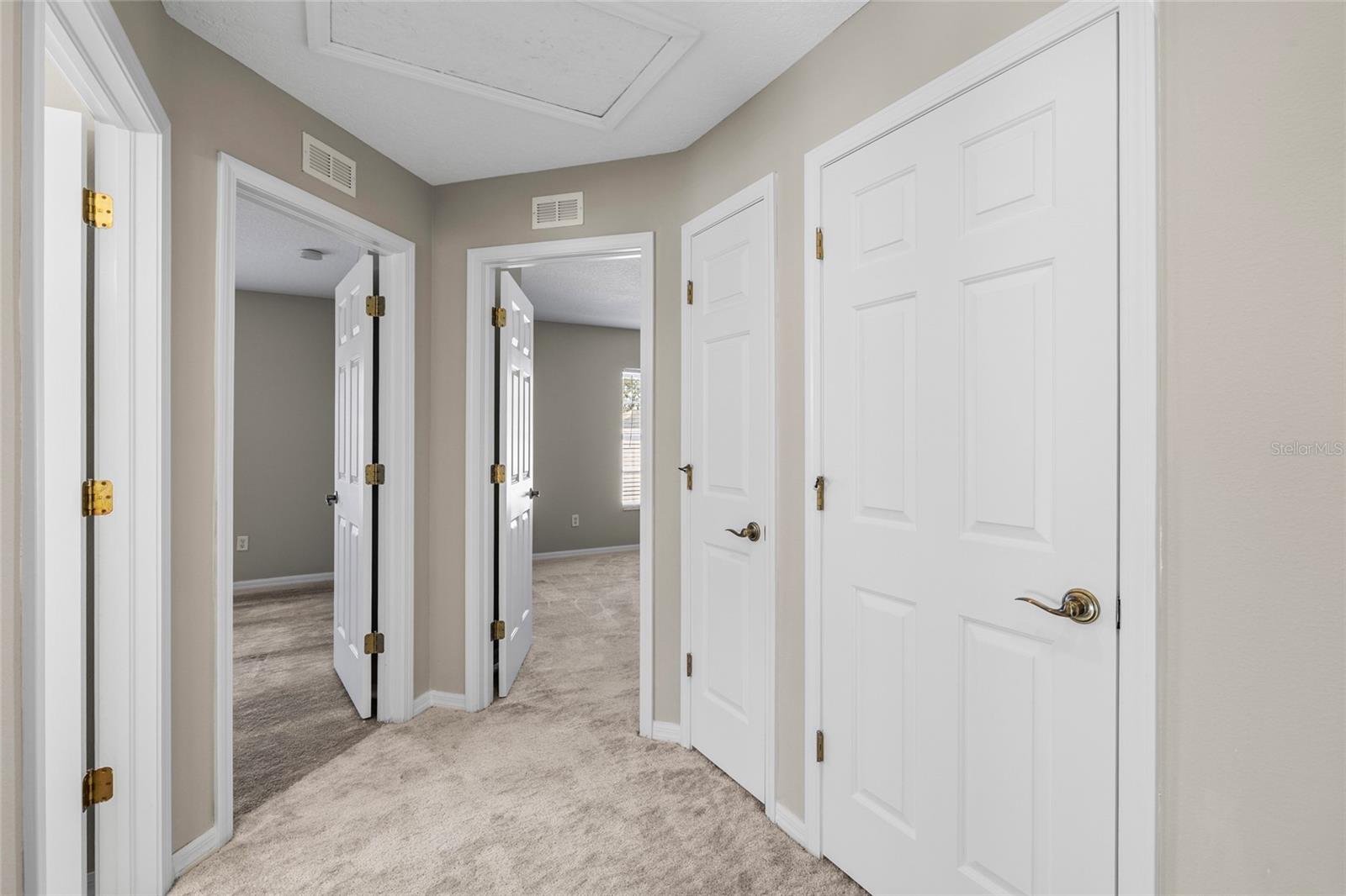 FISHHAWK RANCH TOWNCENTER PHAS - Residential