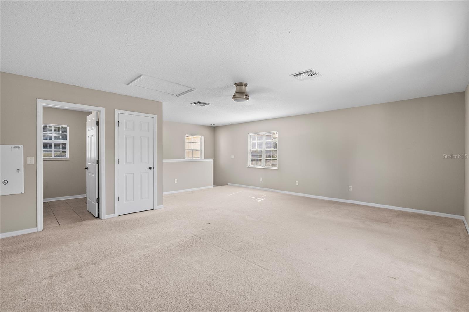 FISHHAWK RANCH TOWNCENTER PHAS - Residential