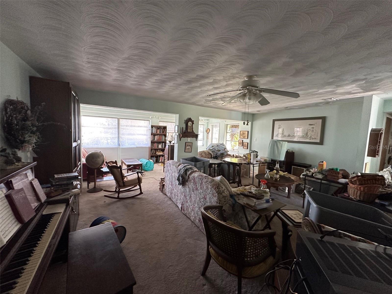 1933 BAYVIEW DRIVE