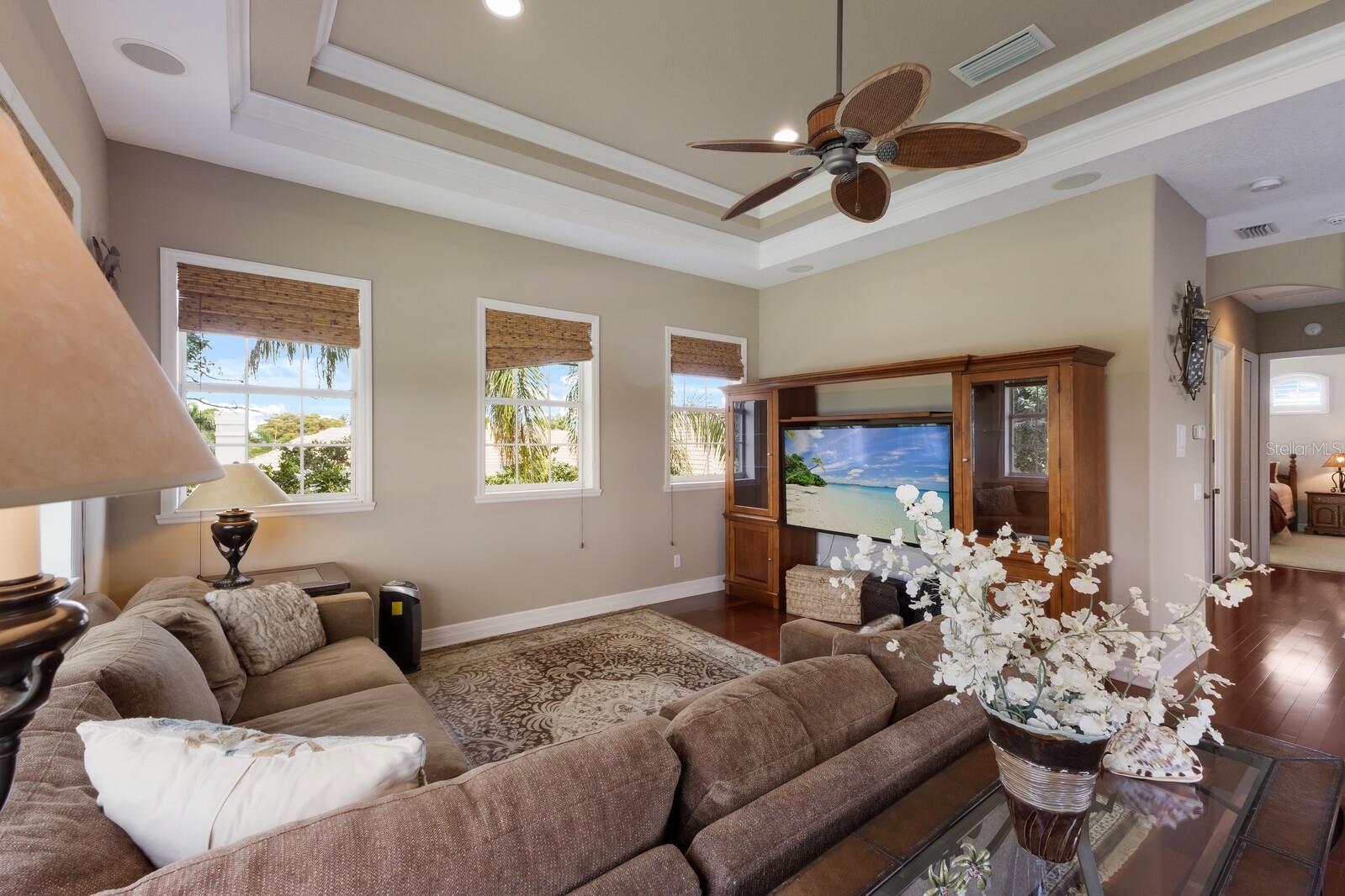 LAKEWOOD RANCH COUNTRY CLUB VILLAGE - Residential