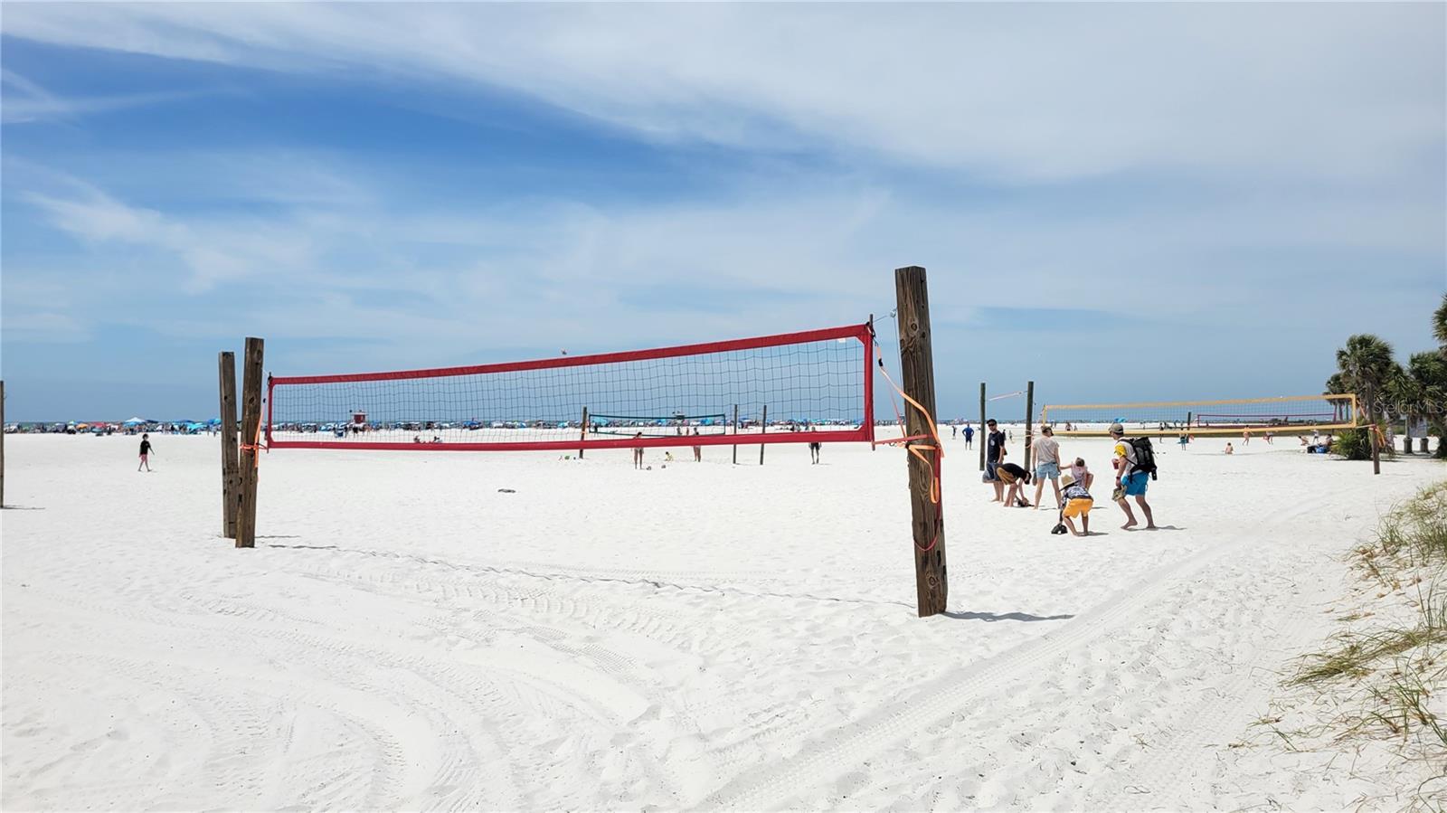 SIESTA TOWERS - Residential Lease