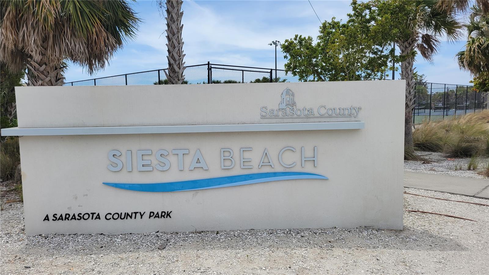 SIESTA TOWERS - Residential Lease