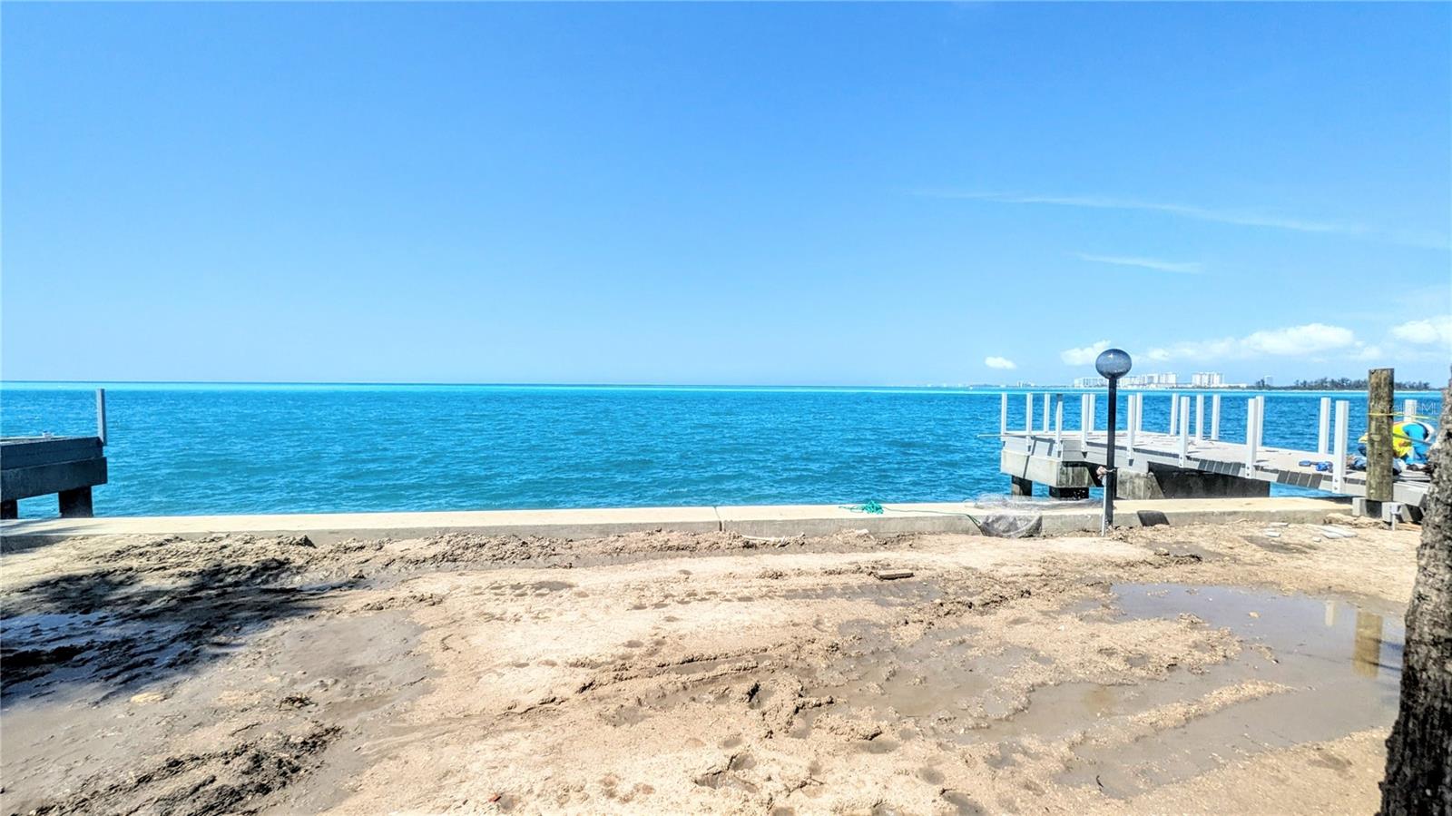 SIESTA TOWERS - Residential Lease