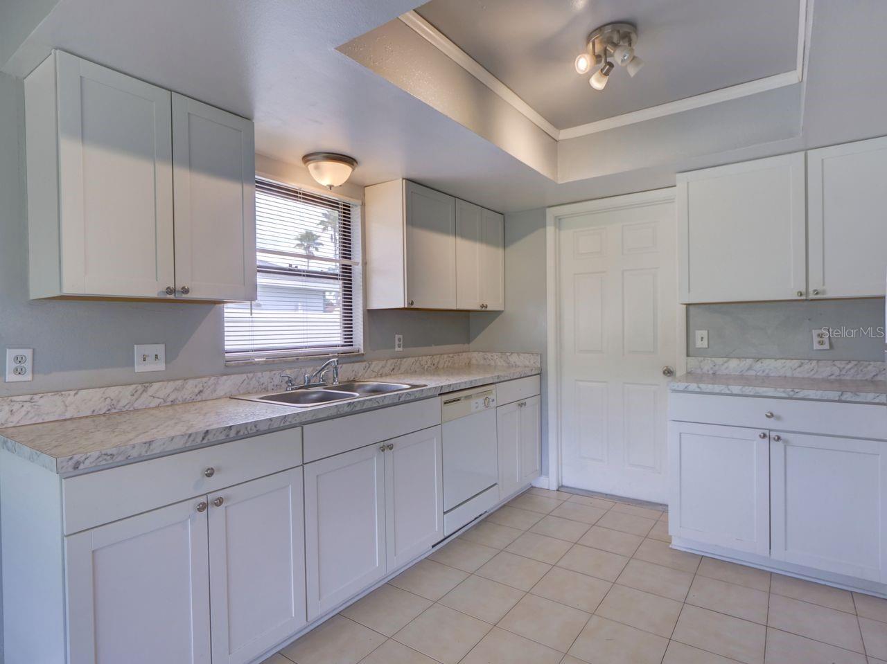 BVL UNIT 7 6TH ADD - Residential