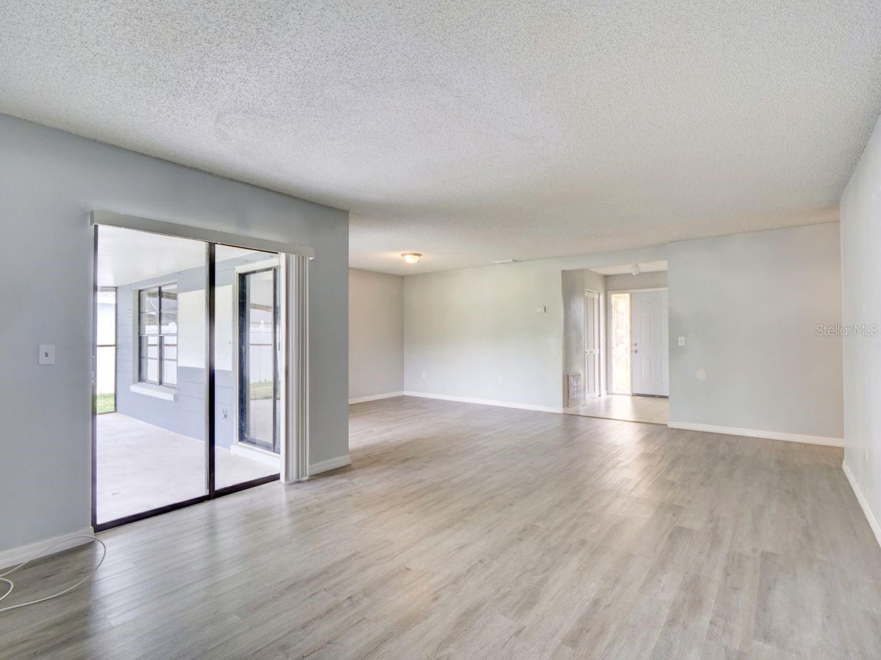 378 BUTTONWOOD DRIVE