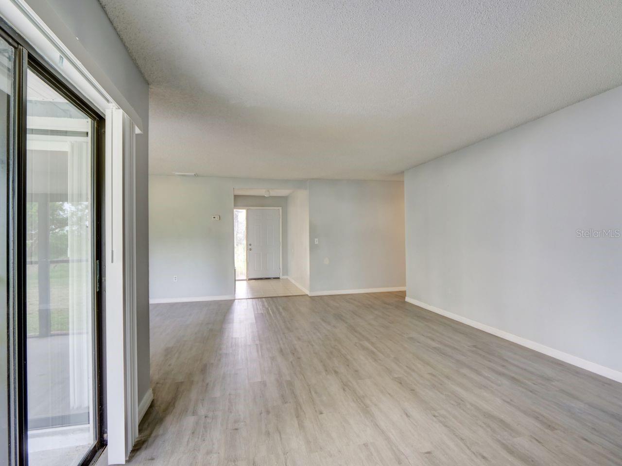 378 BUTTONWOOD DRIVE