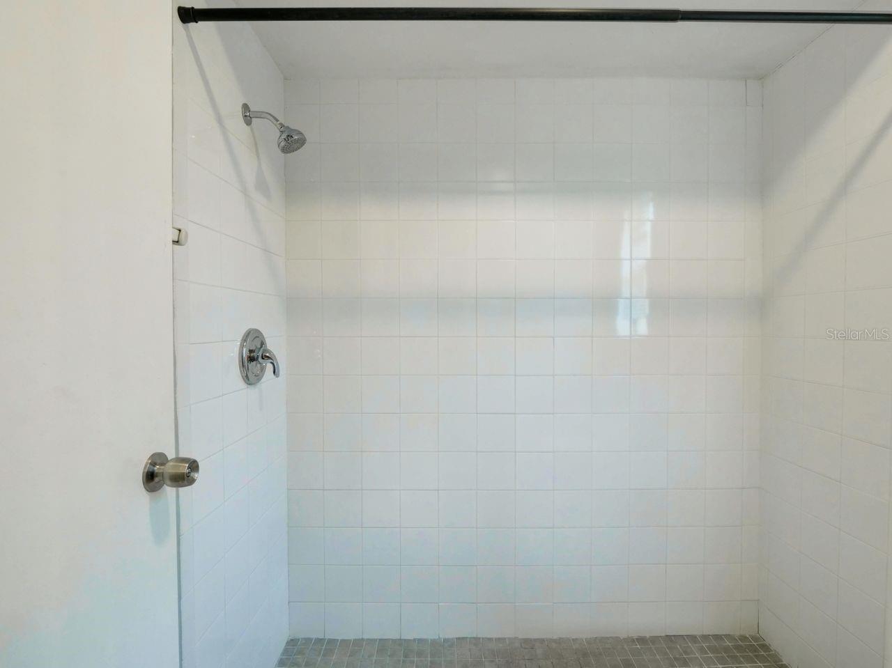 BVL UNIT 7 6TH ADD - Residential