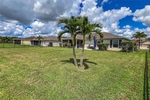 A home in PALMETTO