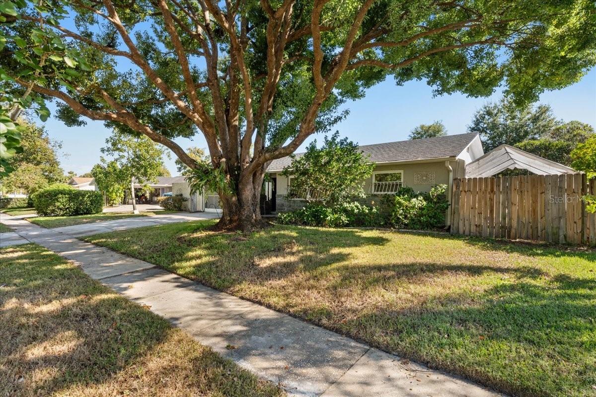4991 TANGERINE AVENUE