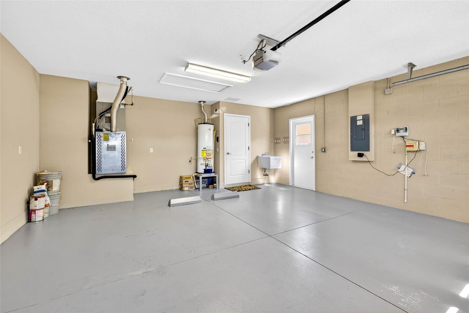 PANTHER TRACE - Residential