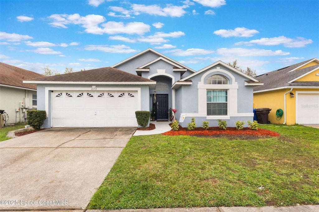 Photo of 4632 Eagle Peak Drive, Kissimmee, FL 34746 (MLS # O6442264)