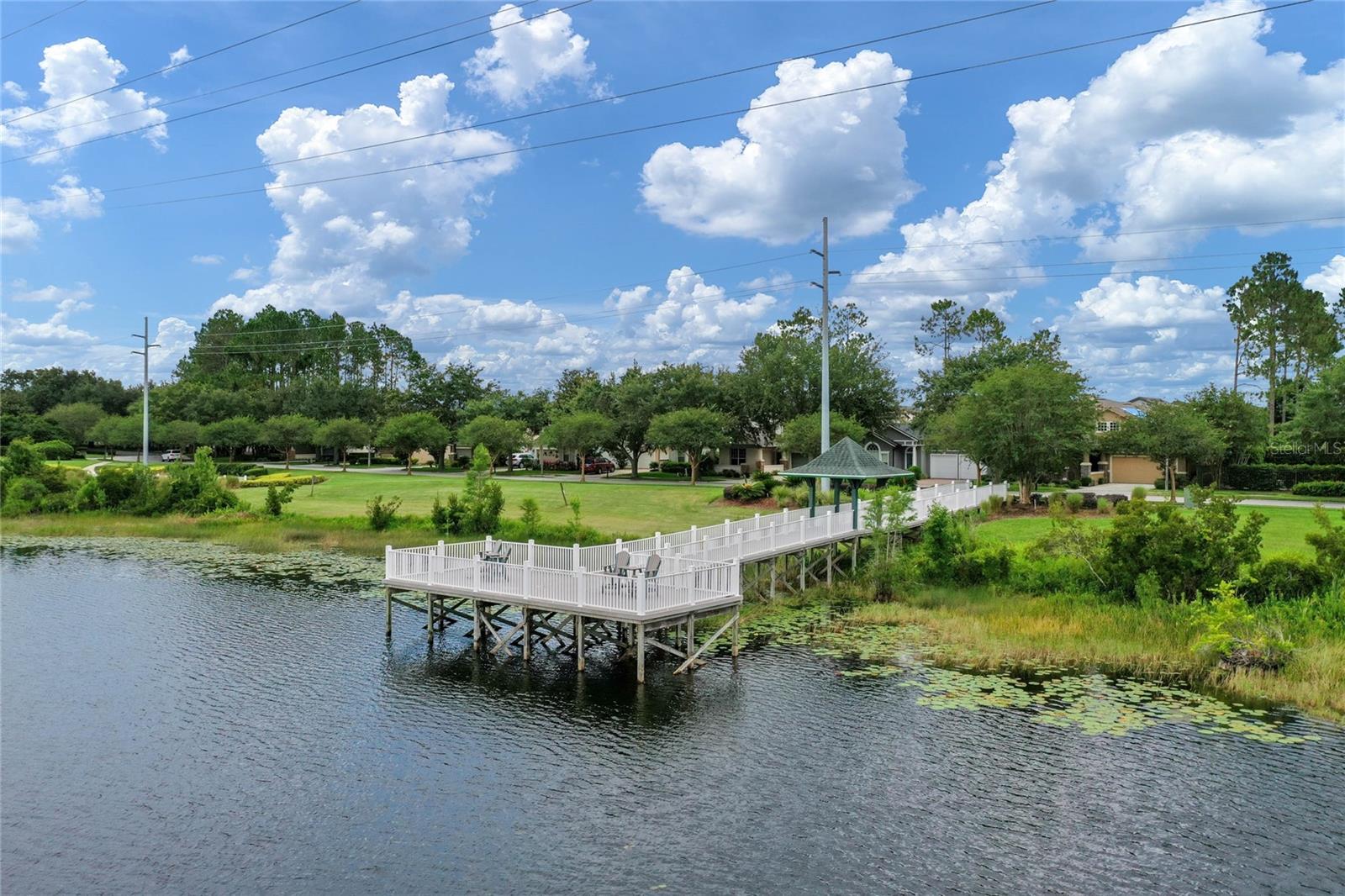 LAKES WINDERMERE PH 01 49 108 - Residential