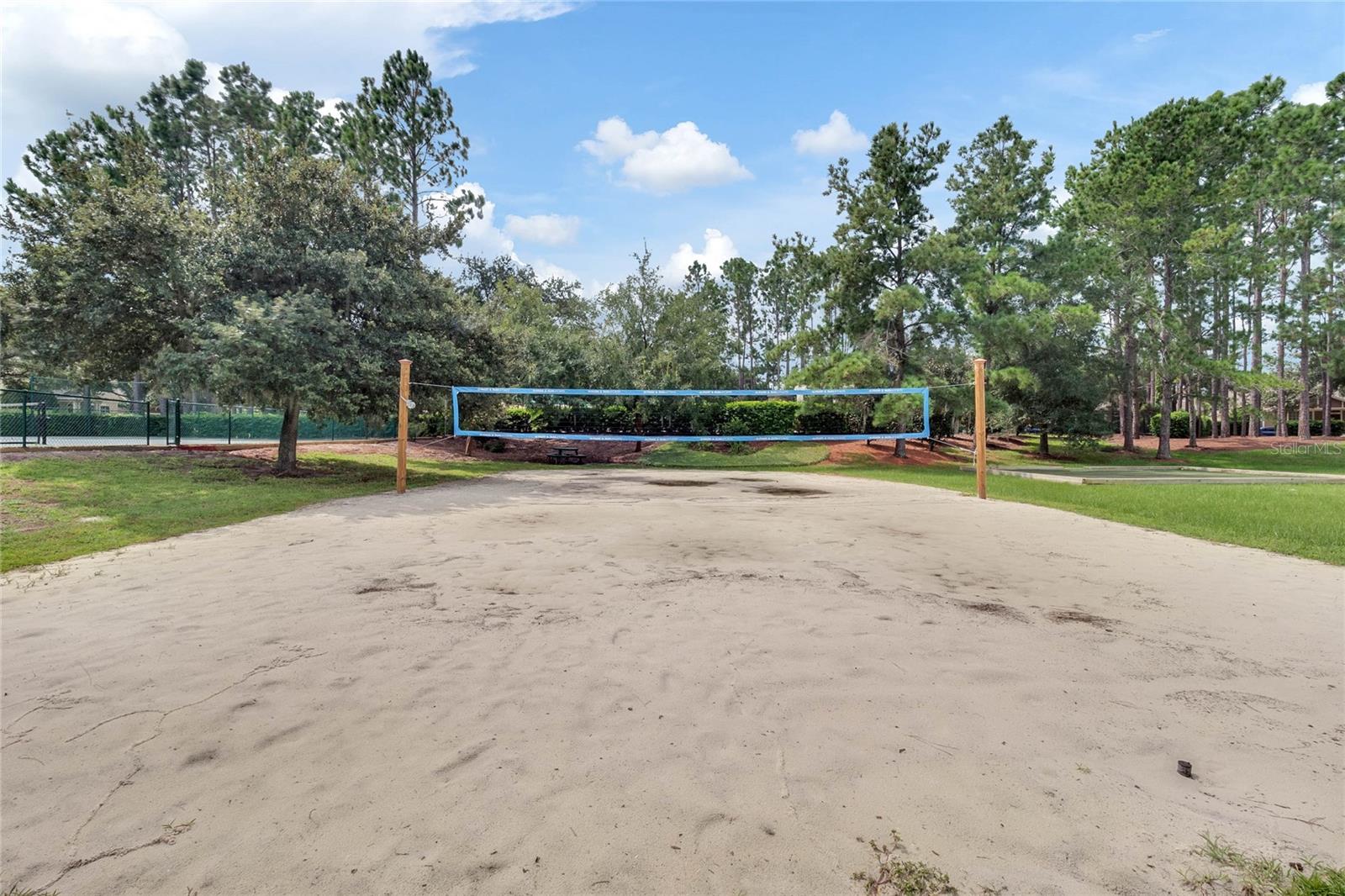 LAKES WINDERMERE PH 01 49 108 - Residential