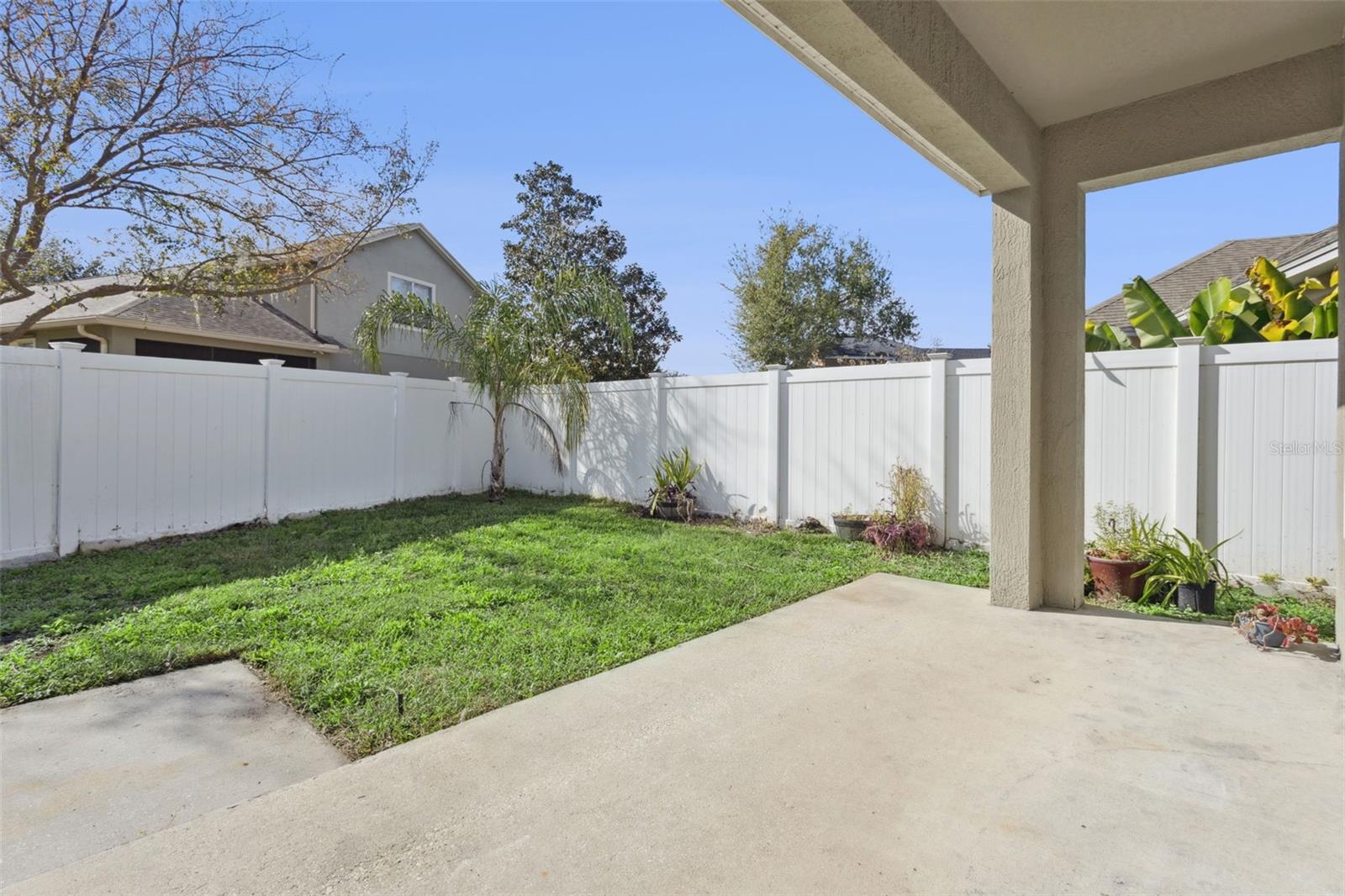 LAKES WINDERMERE PH 01 49 108 - Residential