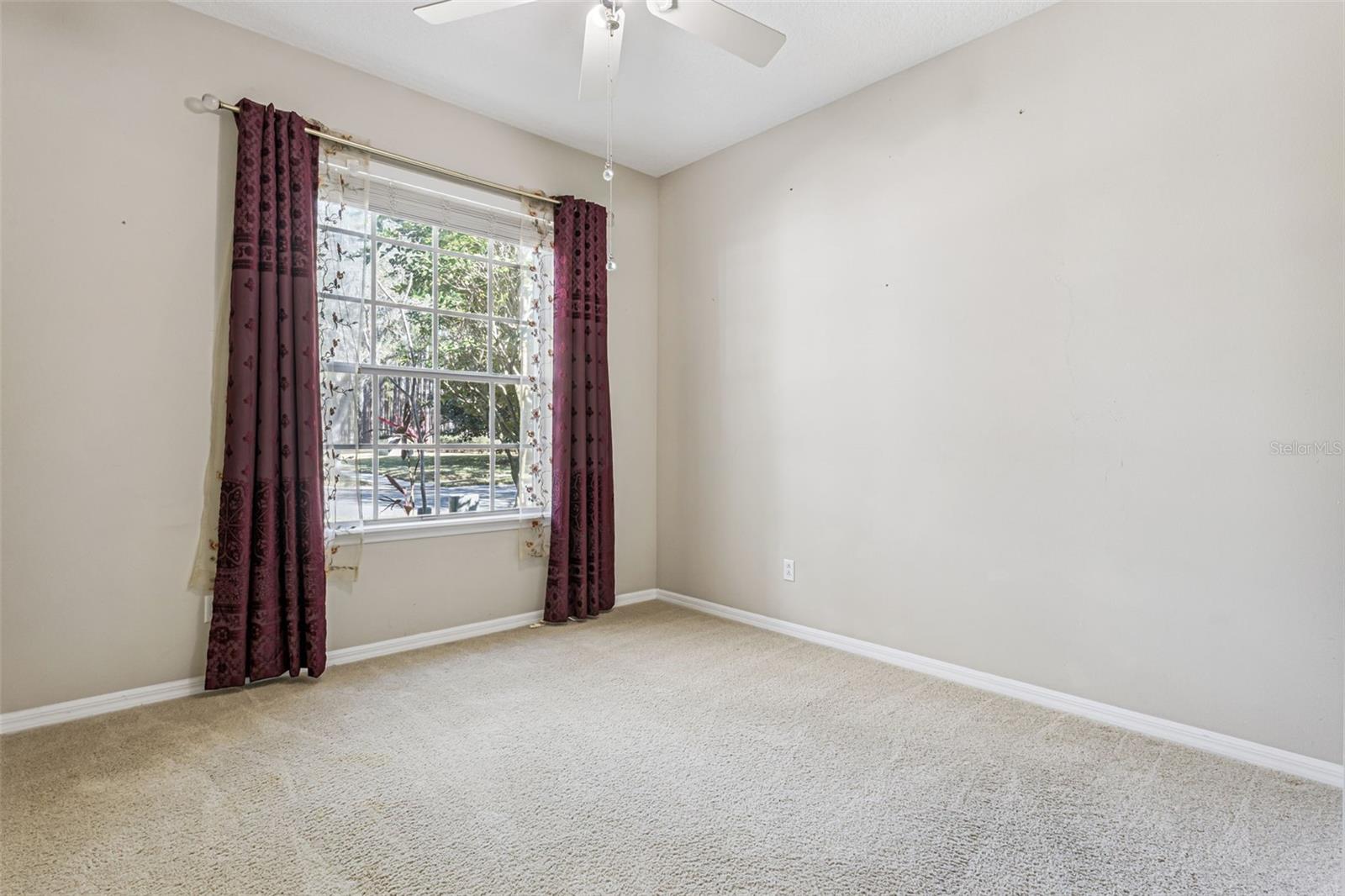 LAKES WINDERMERE PH 01 49 108 - Residential