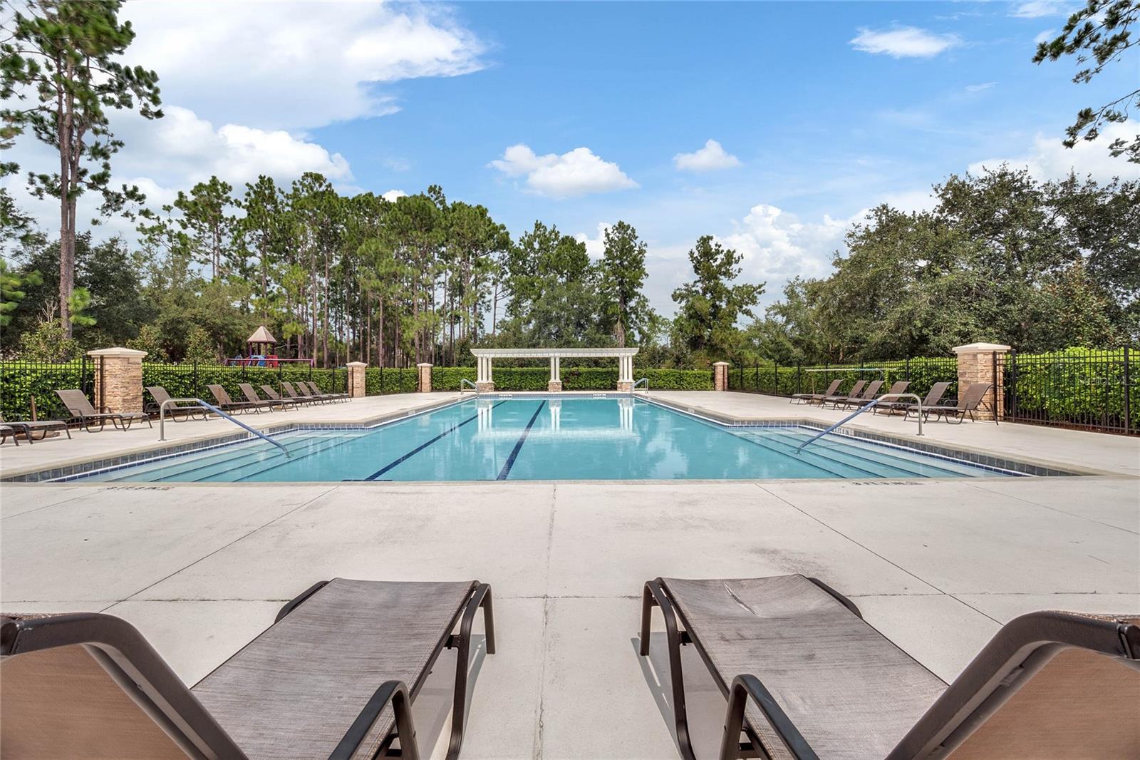 LAKES WINDERMERE PH 01 49 108 - Residential