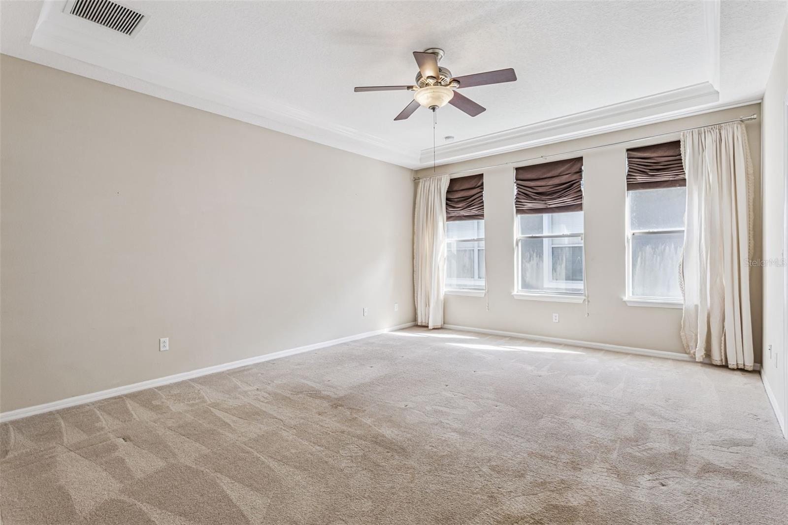 LAKES WINDERMERE PH 01 49 108 - Residential