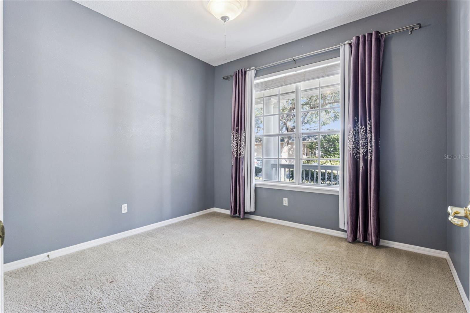 LAKES WINDERMERE PH 01 49 108 - Residential