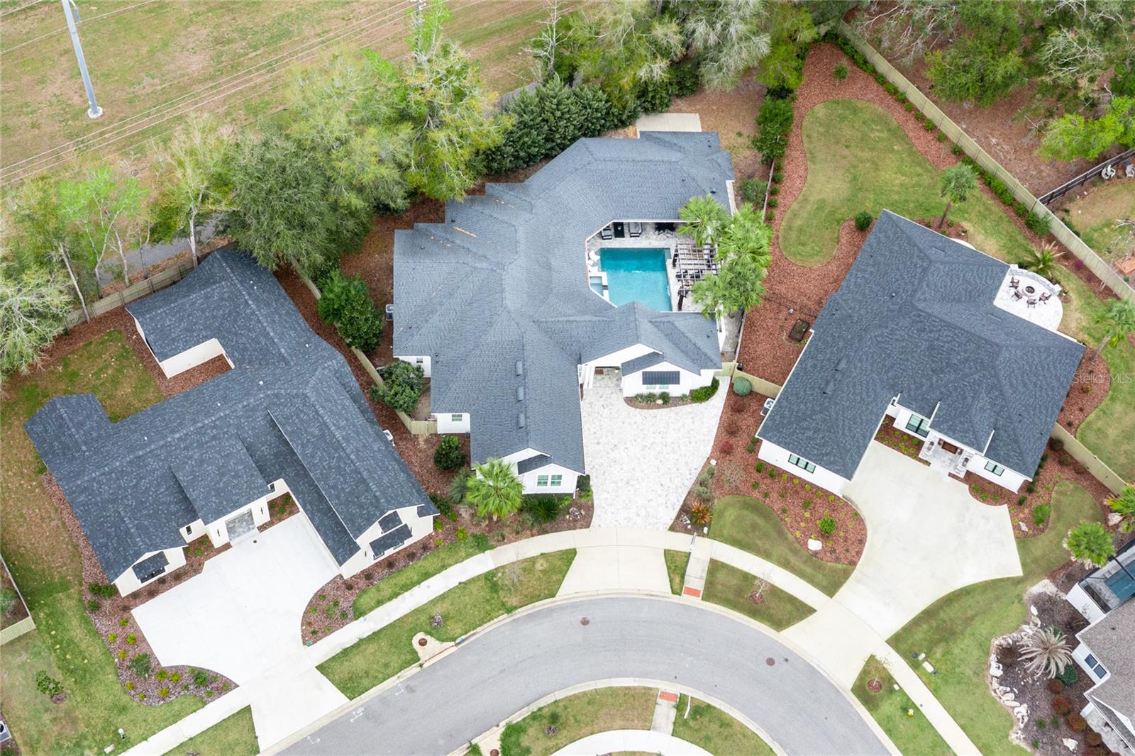 GLORIAS WAY - Residential