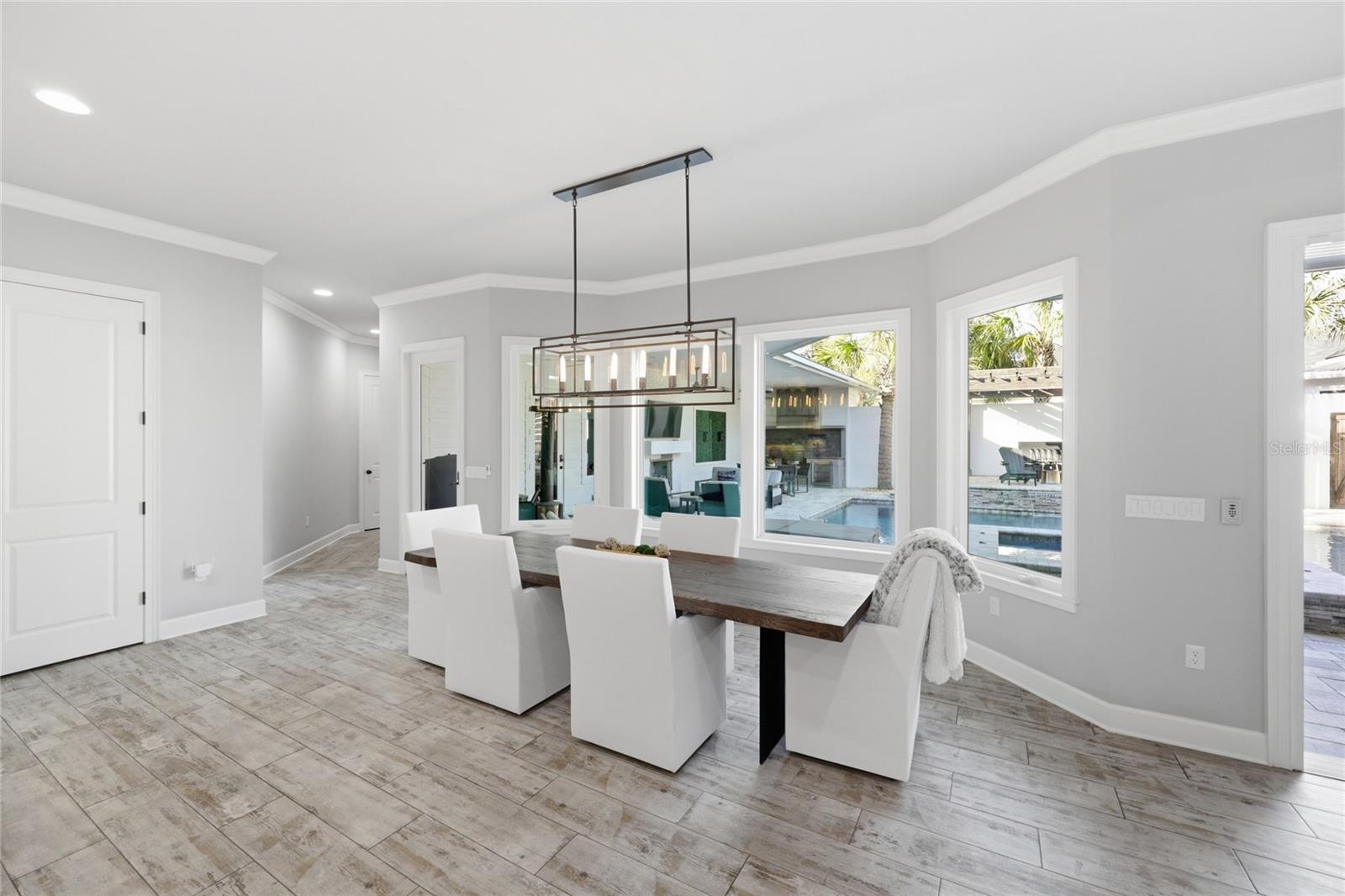 GLORIAS WAY - Residential
