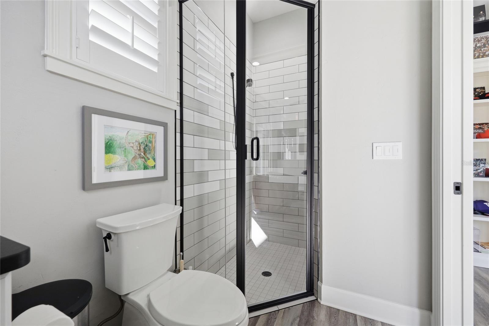 GLORIAS WAY - Residential