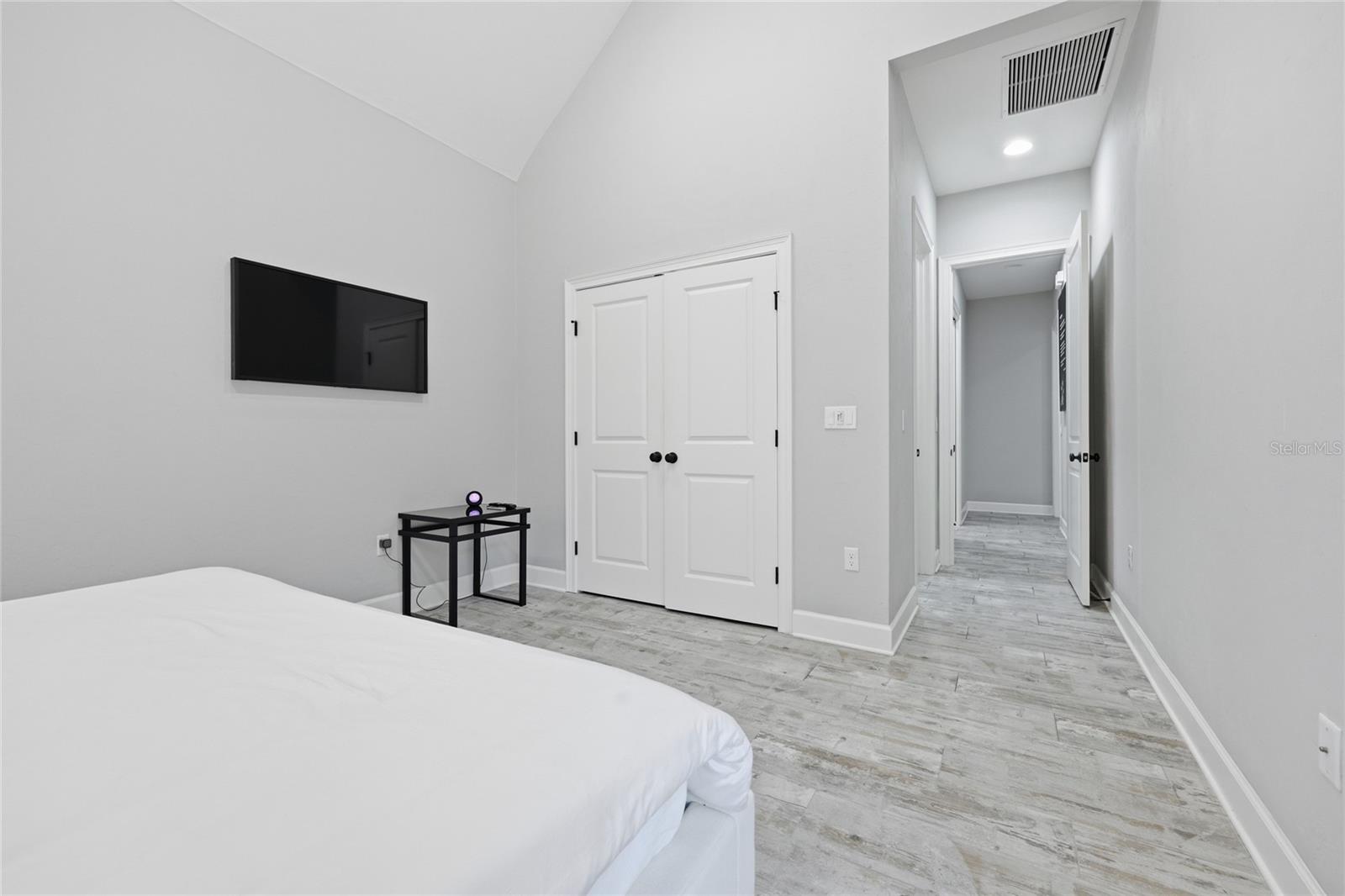 GLORIAS WAY - Residential